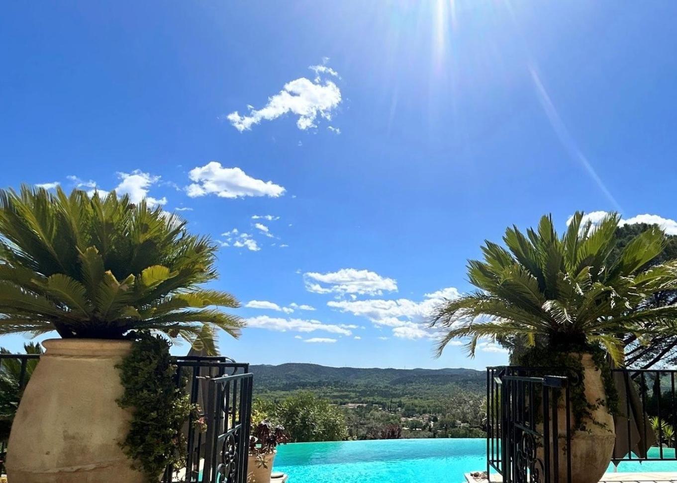 Les Lodges De Saint Cassien 2 Montauroux Bagian luar foto