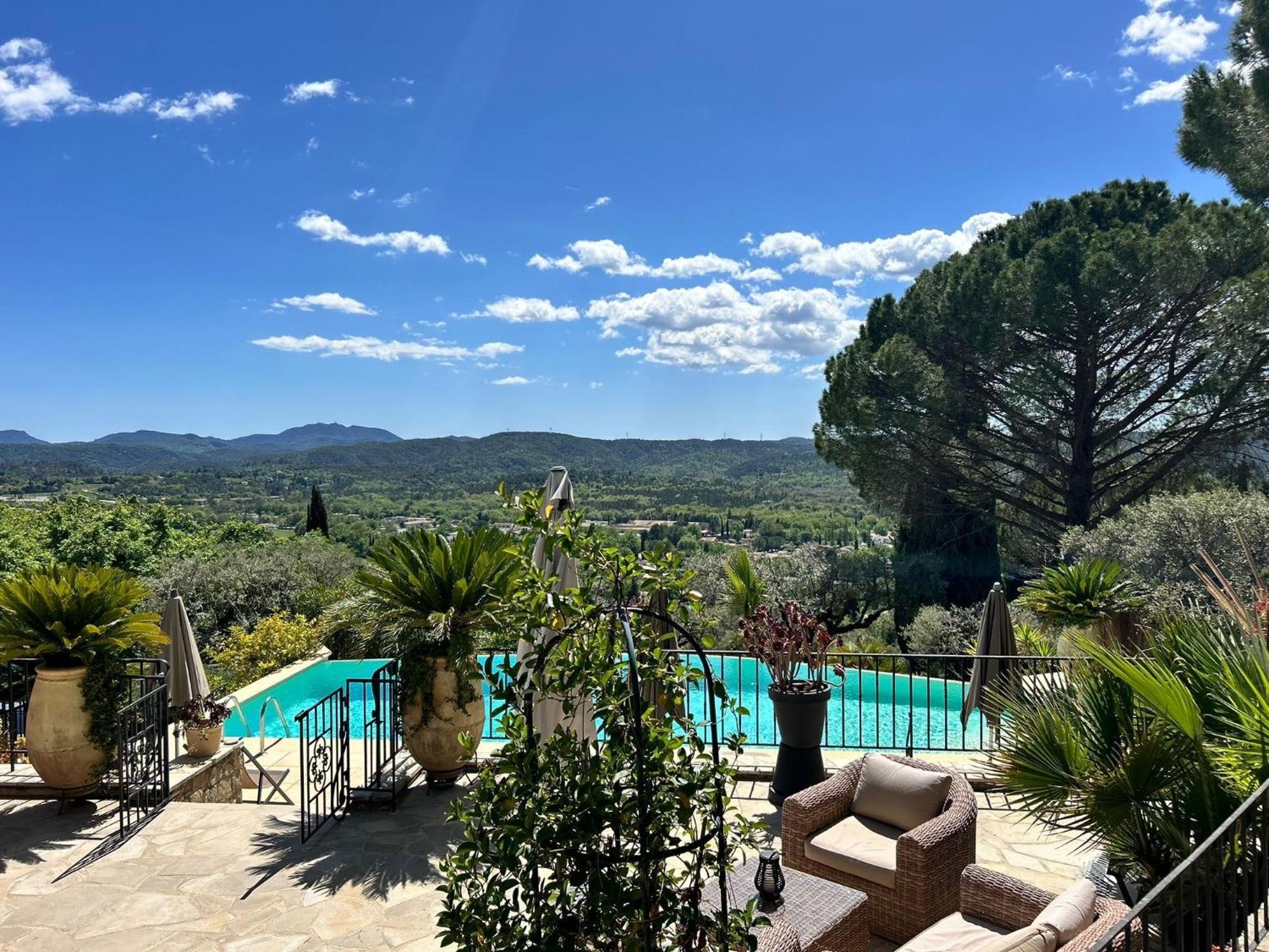 Les Lodges De Saint Cassien 2 Montauroux Bagian luar foto